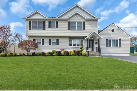 105 Morril Dr, South Plainfield, NJ 07080