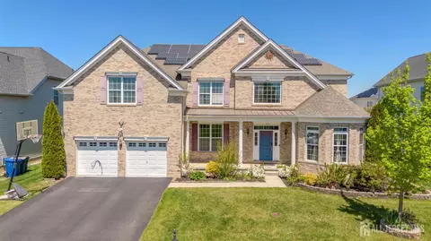 27 Greylynne Dr, Monroe, NJ 08831