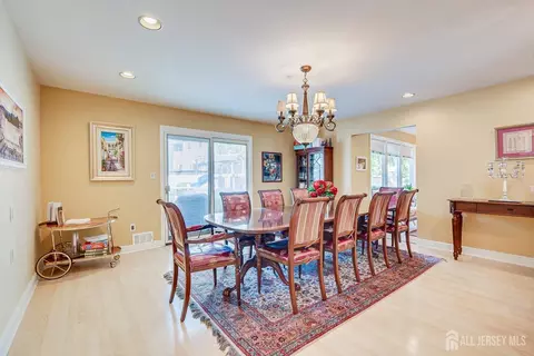 Dining - 22 Celler Rd, Edison, NJ 08817 photo 3 of 4