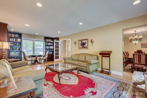 Living - 22 Celler Rd, Edison, NJ 08817 photo 3 of 4