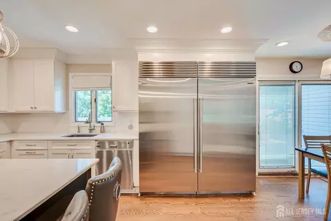 Kitchen - 22 Celler Rd, Edison, NJ 08817 photo 7 of 8