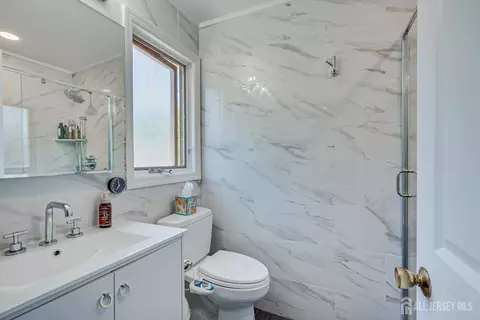Bath - 22 Celler Rd, Edison, NJ 08817 photo 1 of 5
