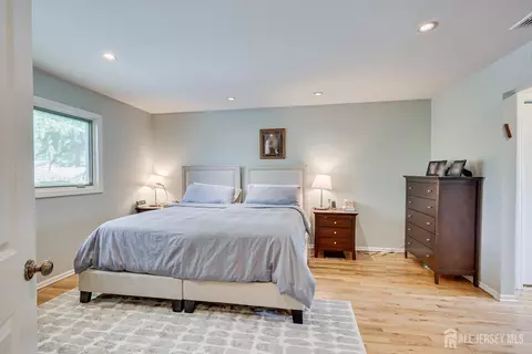 Bedroom - 22 Celler Rd, Edison, NJ 08817 photo 1 of 10