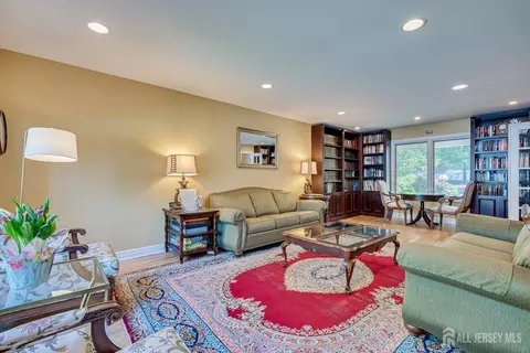 Living - 22 Celler Rd, Edison, NJ 08817 photo 2 of 4