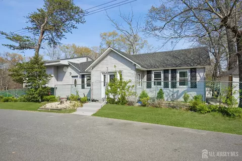 600 Rugby St, Browns Mills, NJ 08015