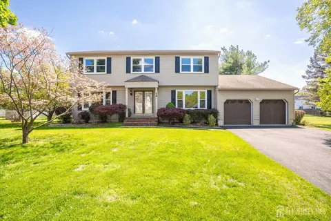 14 Dov Pl, South Brunswick, NJ 08824