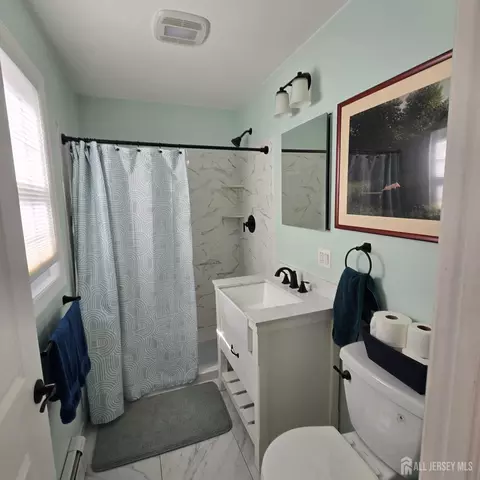 Bath - 71 Bimini Dr, Berkeley, NJ 08757 photo 3 of 3