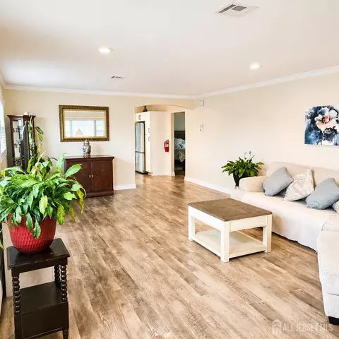Living - 71 Bimini Dr, Berkeley, NJ 08757 photo 1 of 3