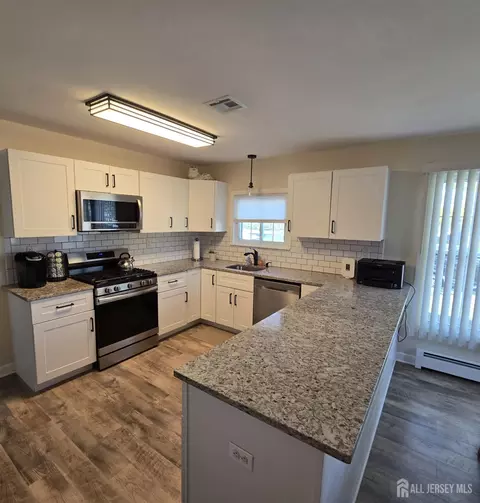 Kitchen - 71 Bimini Dr, Berkeley, NJ 08757 photo 1 of 1