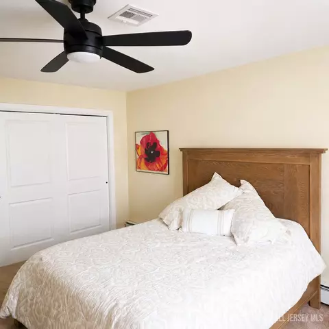 Bedroom - 71 Bimini Dr, Berkeley, NJ 08757 photo 1 of 3