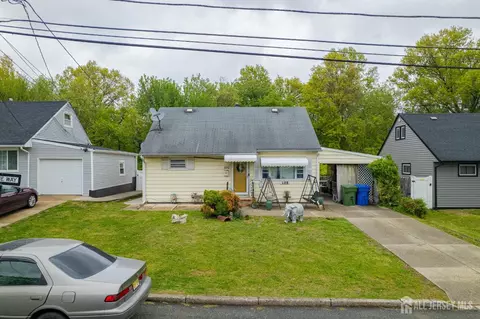 520 N Park Dr N, Perth Amboy, NJ 08861