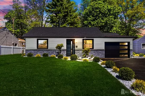 5 Miko Rd, Edison, NJ 08817