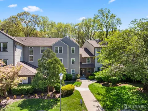 5141 Beech Ct, South Brunswick, NJ 08852