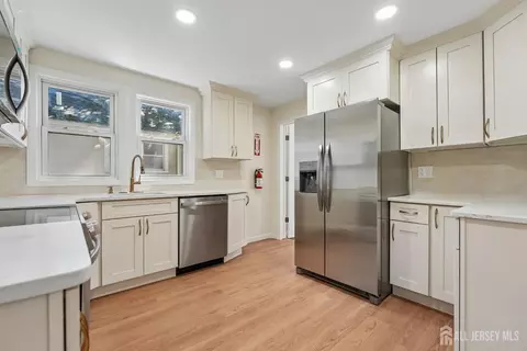 806 Benner St, Highland Park, NJ 08904