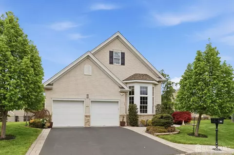 11 Burr Pl, Somerset, NJ 08873