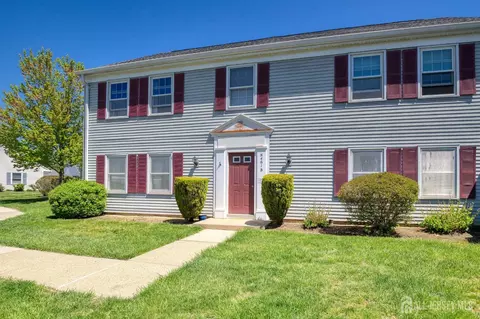 461 Revere Way # -B, Monroe, NJ 08831