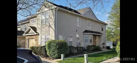 405 Cobblestone Ct, South Brunswick, NJ 08852
