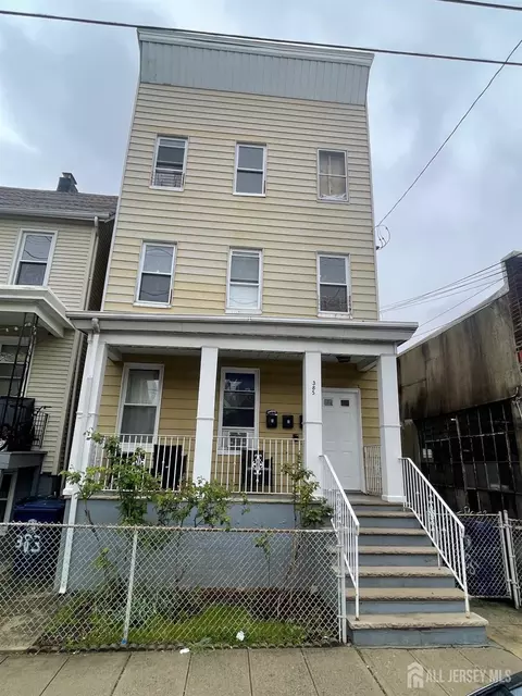 385 Washington St, Perth Amboy, NJ 08861