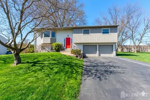 17 Wellington Rd, East Brunswick, NJ 08816