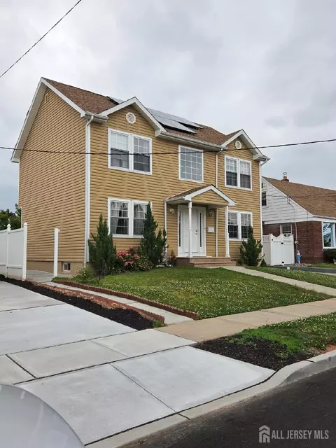 117 Dorothy St, Carteret, NJ 07008
