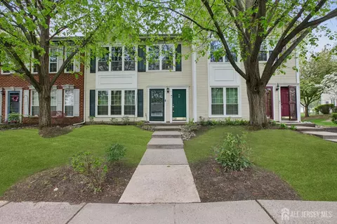 38 Edward Dr, Franklin Park, NJ 08823