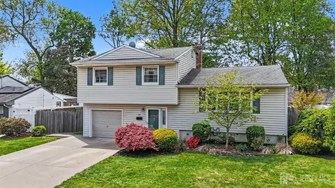 24 Moryan Rd, Edison, NJ 08817