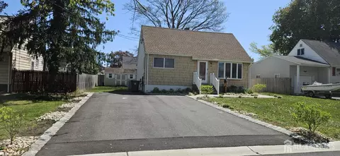 15 N Pennington Rd N, New Brunswick, NJ 08901