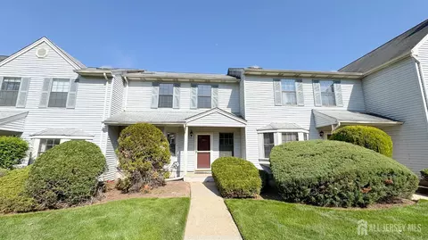 2904 Stonehedge Rd, Edison, NJ 08820