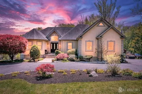 233 Matchaponix Ave, Monroe, NJ 08831