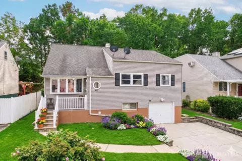 66 Brandywine Rd, Fords, NJ 08863