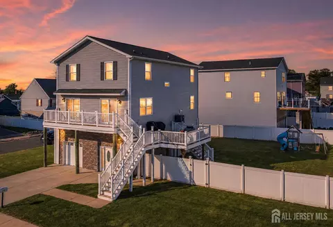 607 Bay Ave, Union Beach, NJ 07735
