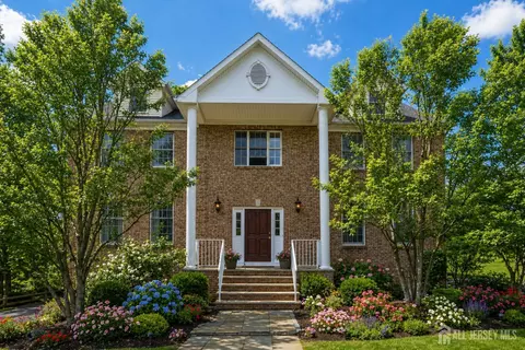 20 Sleepy Hollow Rd, Denville, NJ 07834
