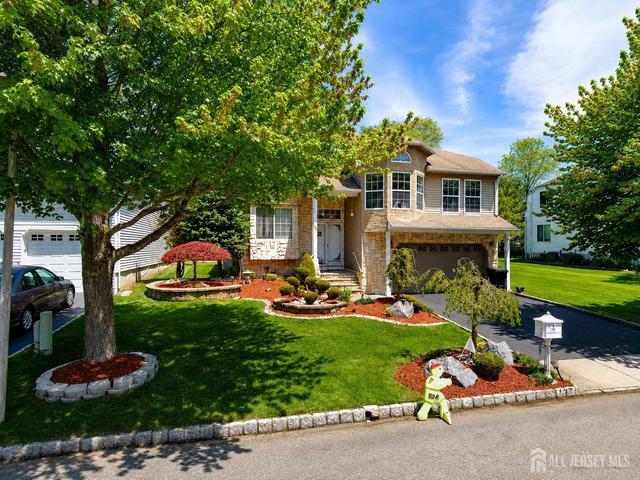 125 Wainwright Dr, Matawan, NJ 07747