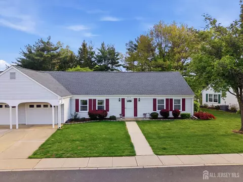631 Yale Way #A, Monroe, NJ 08831