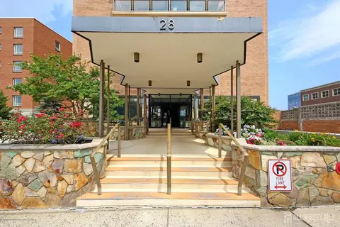 28 Riverside Ave #11H, Red Bank, NJ 07701