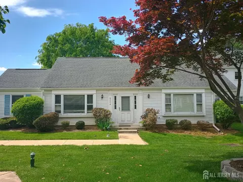 640 Yorkshire Ln # -A, Monroe, NJ 08831