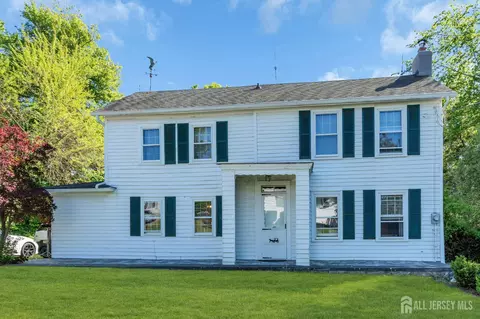 124 Higgins Rd, Matawan, NJ 07747