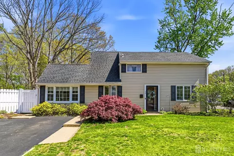 14 Sunrise Rd, Old Bridge, NJ 08857