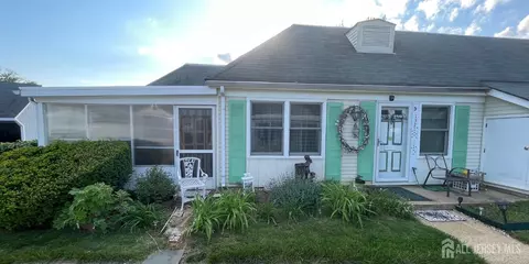 157 Pelham Ln #D, Monroe, NJ 08831