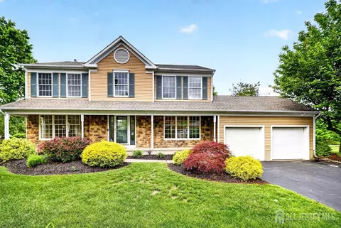 92 Bradford Ln, Plainsboro, NJ 08536