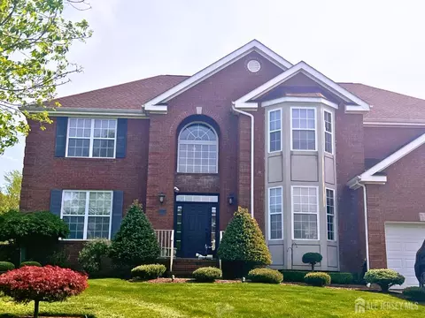 18 Gloria Ln, Monroe, NJ 08831