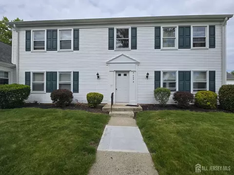 489 New Haven Way #B, Monroe, NJ 08831