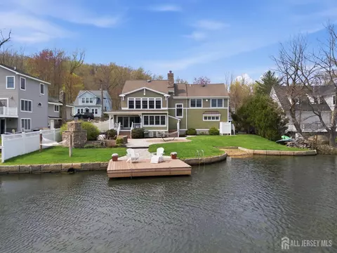 84 W Shore Rd, Denville, NJ 07834