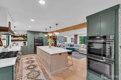 Kitchen - 52 Eileen Way, Edison, NJ 08837 photo 3 of 4