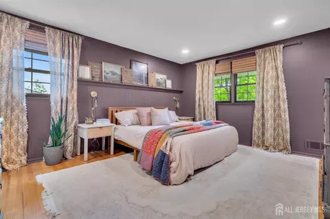 Bedroom - 52 Eileen Way, Edison, NJ 08837 photo 1 of 10