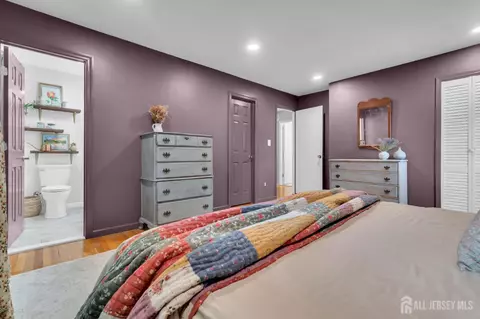 Bedroom - 52 Eileen Way, Edison, NJ 08837 photo 2 of 10