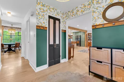 Entry Way - 52 Eileen Way, Edison, NJ 08837 photo 2 of 3