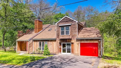 49 Morton Ave, Monroe, NJ 08831