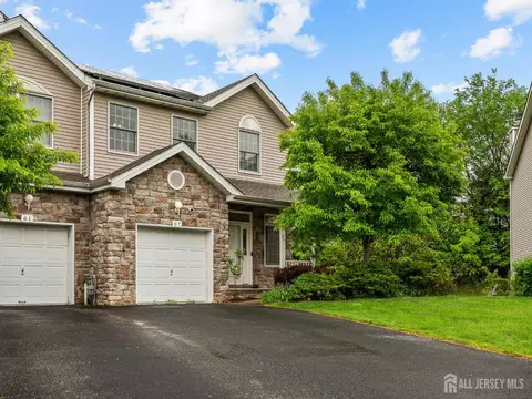 67 Rhyan Dr, Parsippany, NJ 07054