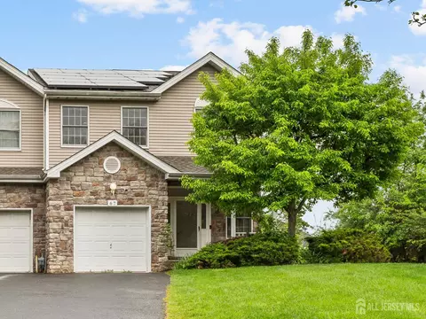 67 Rhyan Dr, Parsippany, NJ 07054